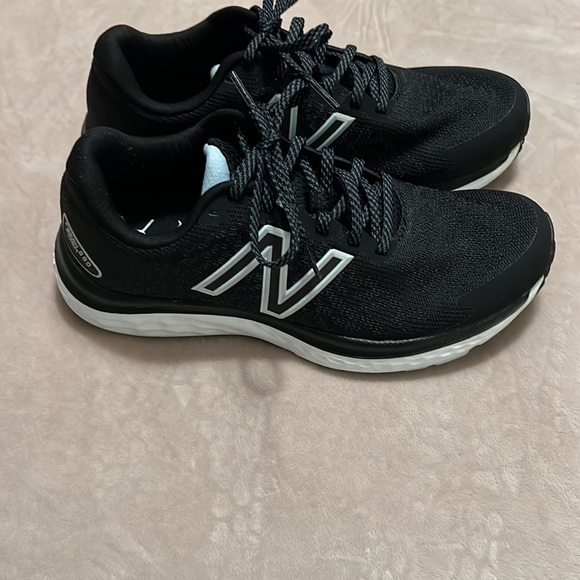 New Balance Shoes New Balance Womens Fresh Foam 68 V7 Black